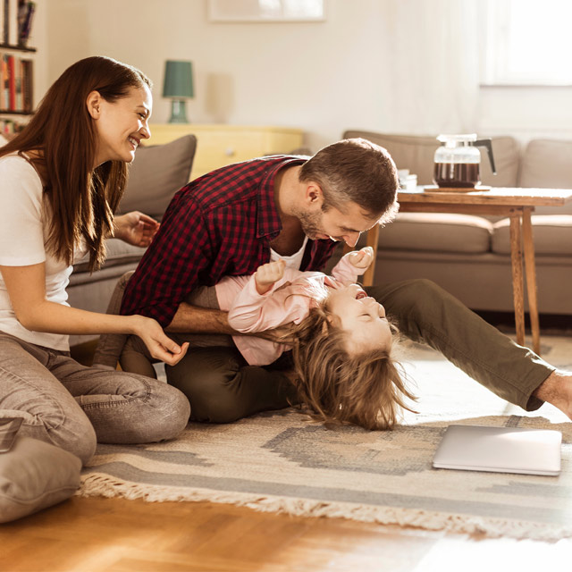 Familia disfrutando de la vida